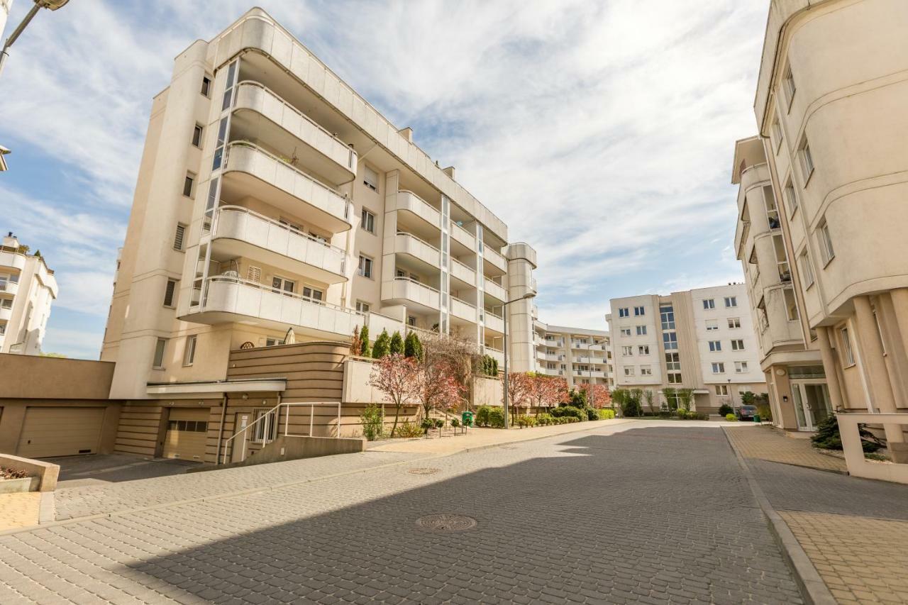 Apartament Tarasy Sobieskiego Thorn Exterior foto